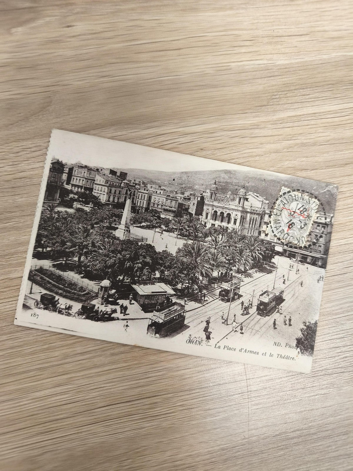 Carte postale ancienne Oran Place d?Armes Théâtre tramway noir et blanc vintage