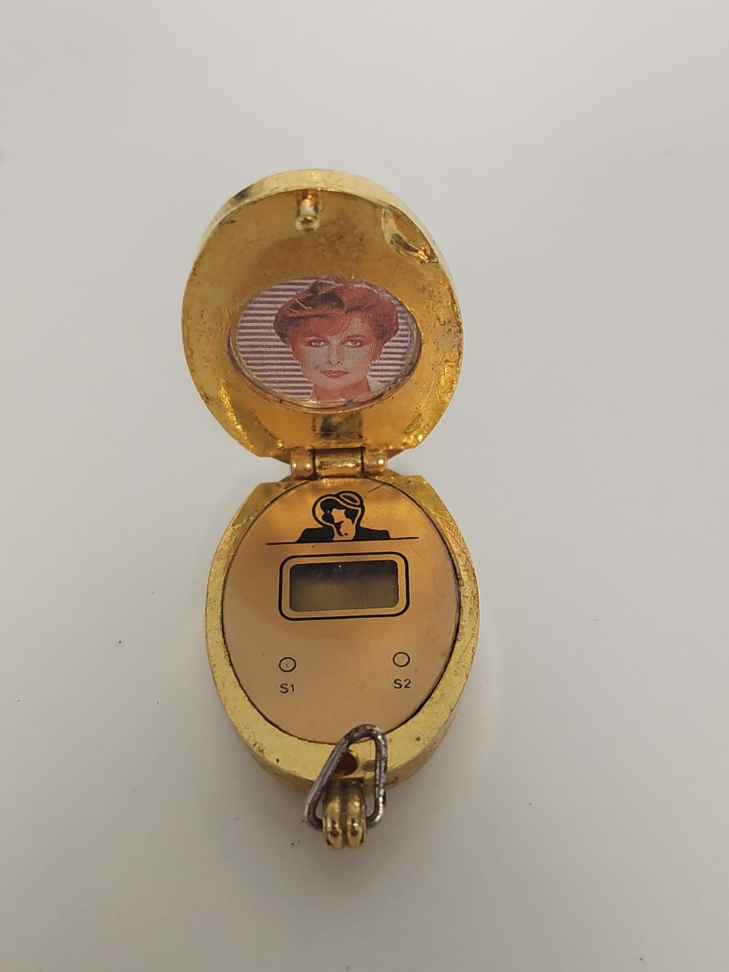 Montre ancienne mécanique vintage à restaurer pour pièces ou collection rétro