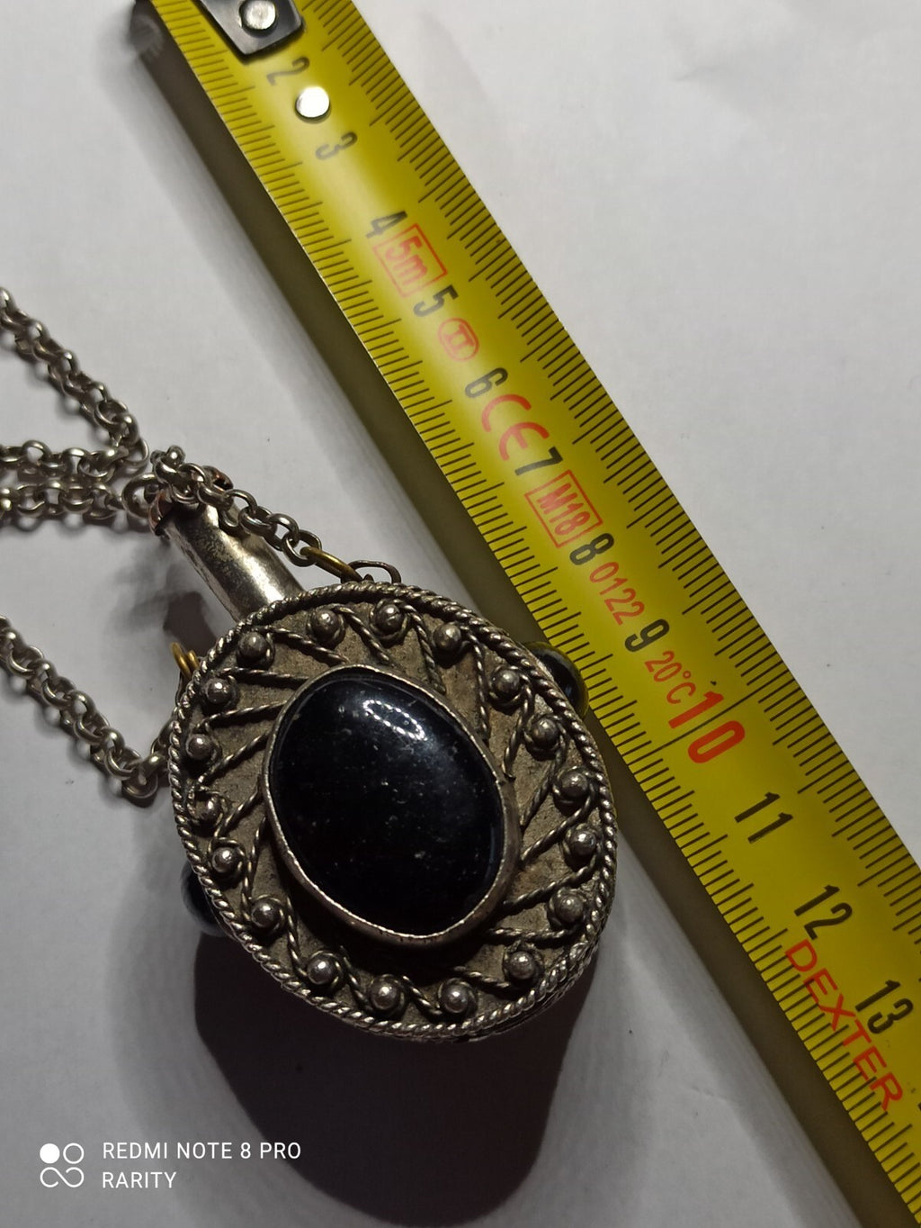 Collier flacon ancien pendentif médaillon noir style vintage parfum