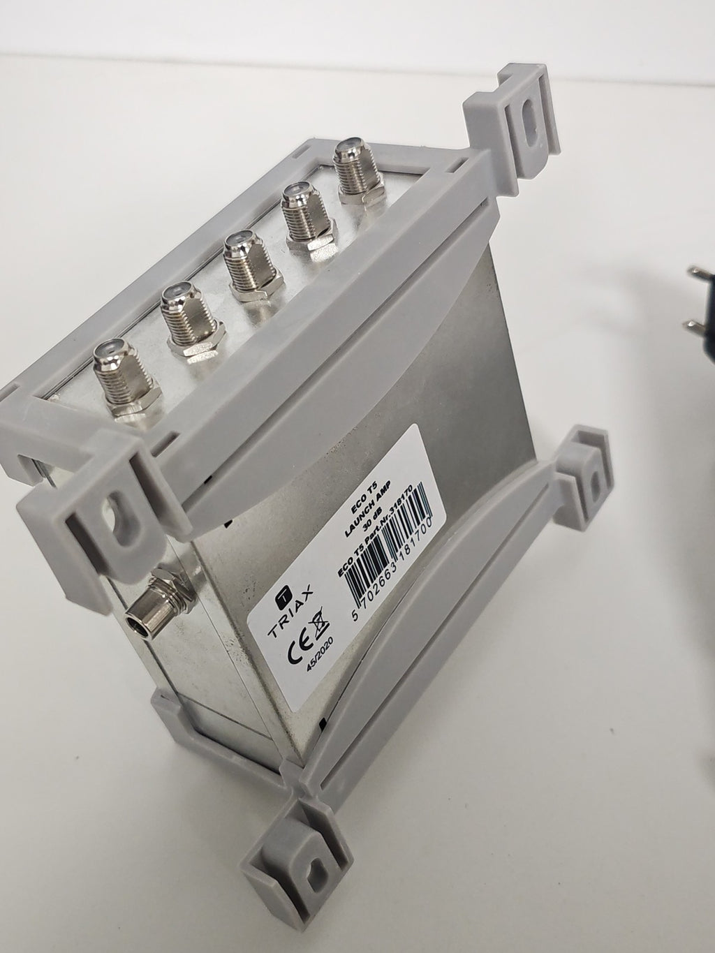 Multiswitch Triax TMS 1712 CE P 17 Entrées 12 Sorties Répartiteur Satellite TV