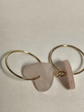 Petite paire de boucles d'oreilles anciennes rétro vintage bijoux collection