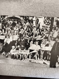 CPA photo fête Libération Paris foule 1940s noir et blanc