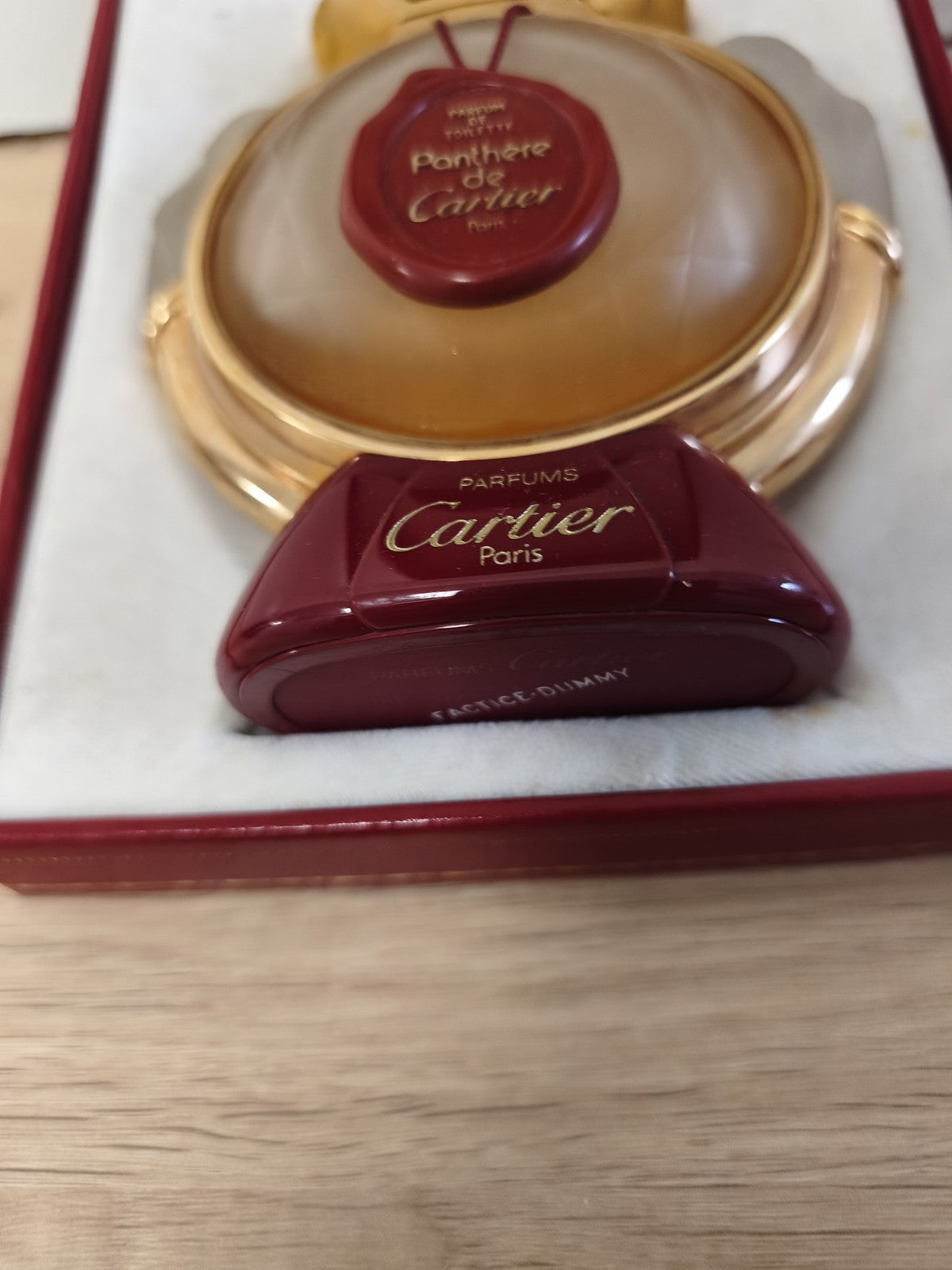 Rare flacon factice vintage Panthère de Cartier grand modèle avec coffret rouge