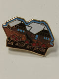 Pin's rétro ancien "La Dalle en Pente" badge vintage collection années 80 90