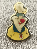 Pin's vintage personnage cartoon chef toque Croix Rouge badge émail (Ref 3)