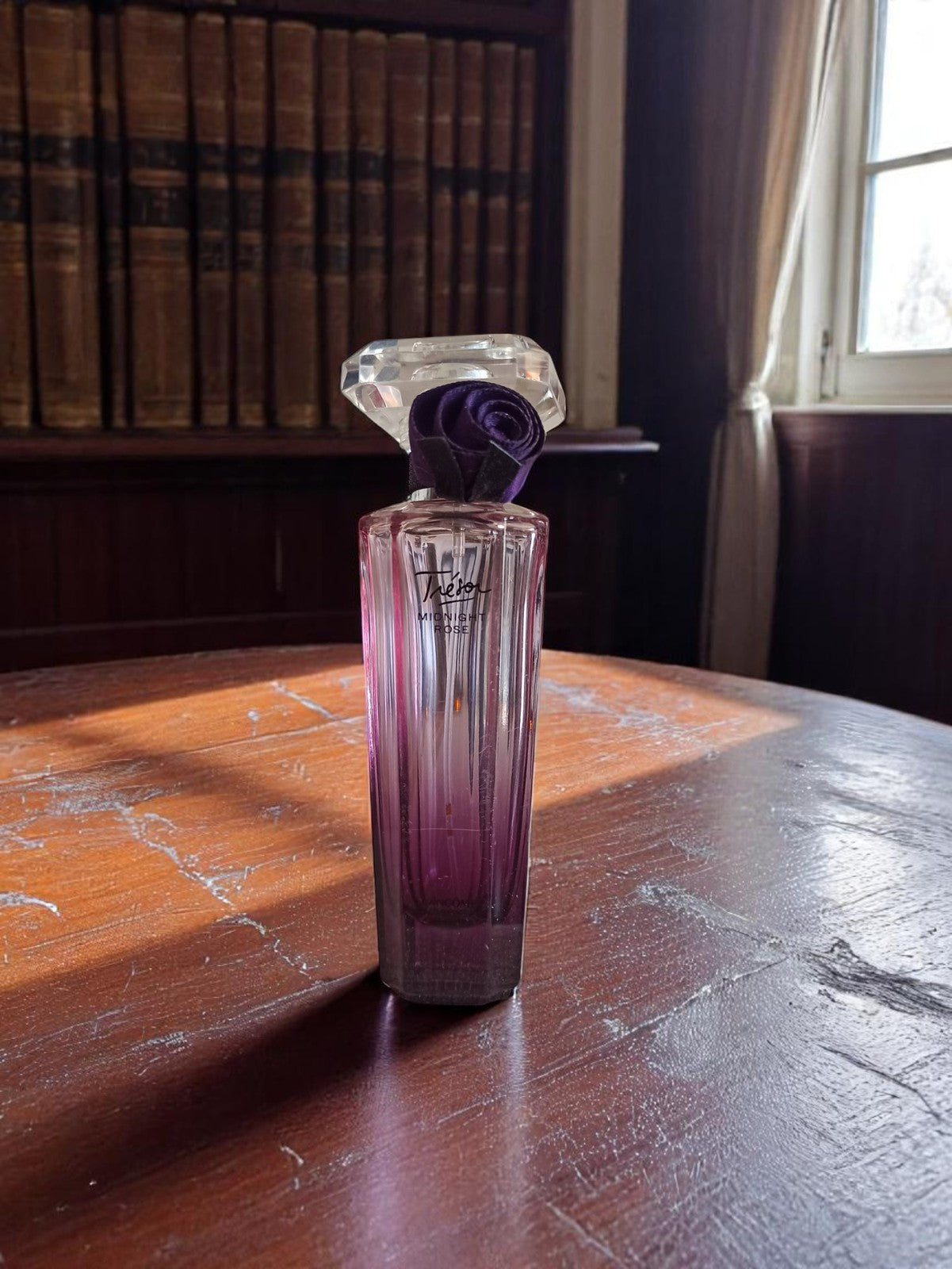 Flacon de parfum ancien en verre vintage