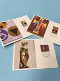 Lot cartes postales thématiques timbrées, motifs colorés et personnages, philaté