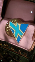 Pin's vintage Marseille triangle bleu à collectionner, histoire française