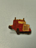 Vintage pin's camion rouge ancien, badge collection transport routier