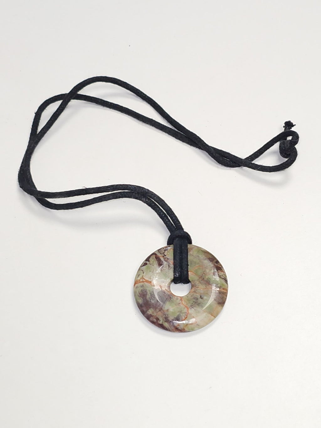 Collier pendentif donut en pierre naturelle rhyolite bijou élégant femme occasio