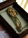 Broche vintage dorée style Art nouveau fleur, bijou rétro fantaisie ancien