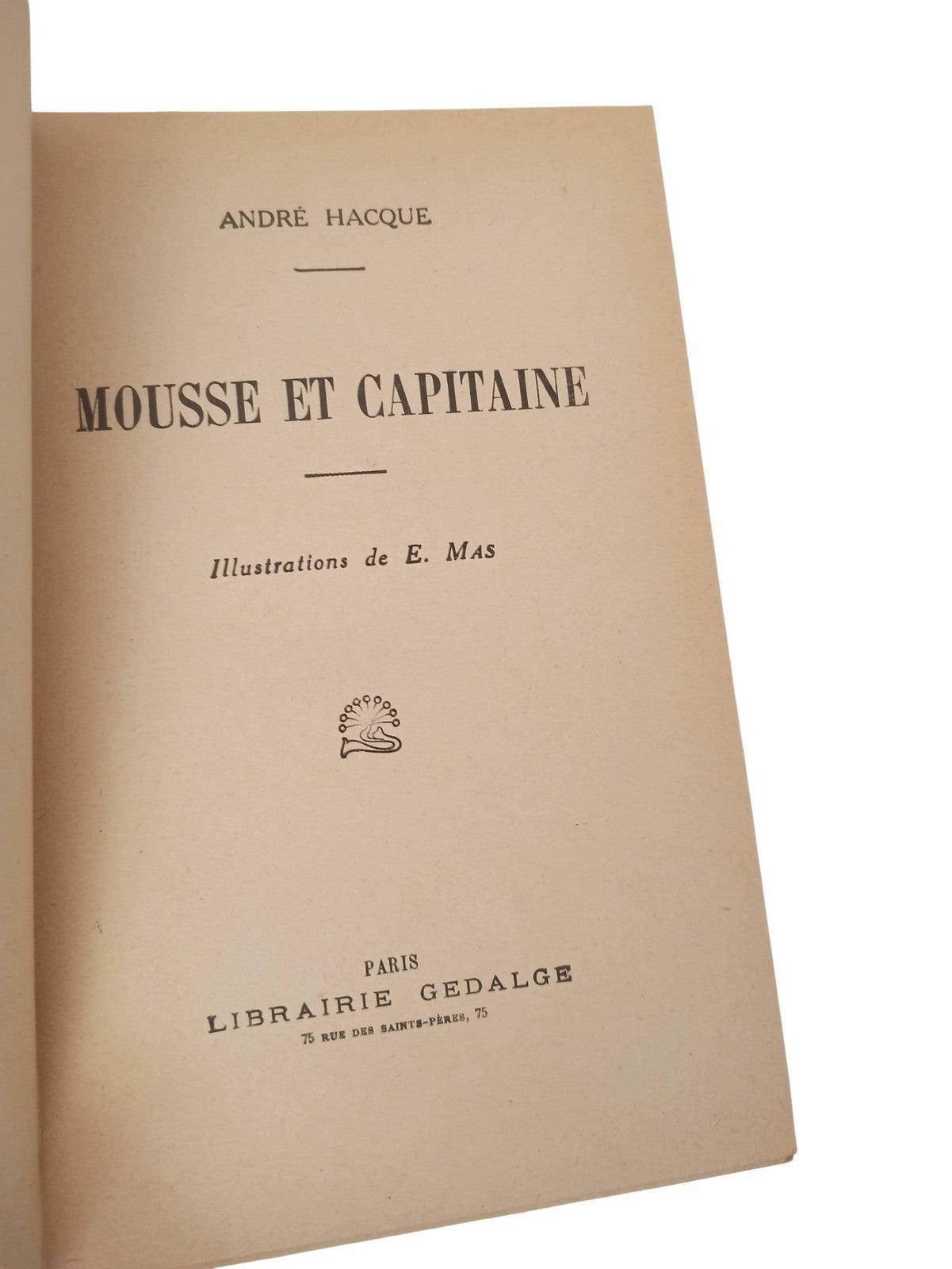 Livre ancien Mousse et Capitaine A. Hacque reliure rouge or Gedalge vintage