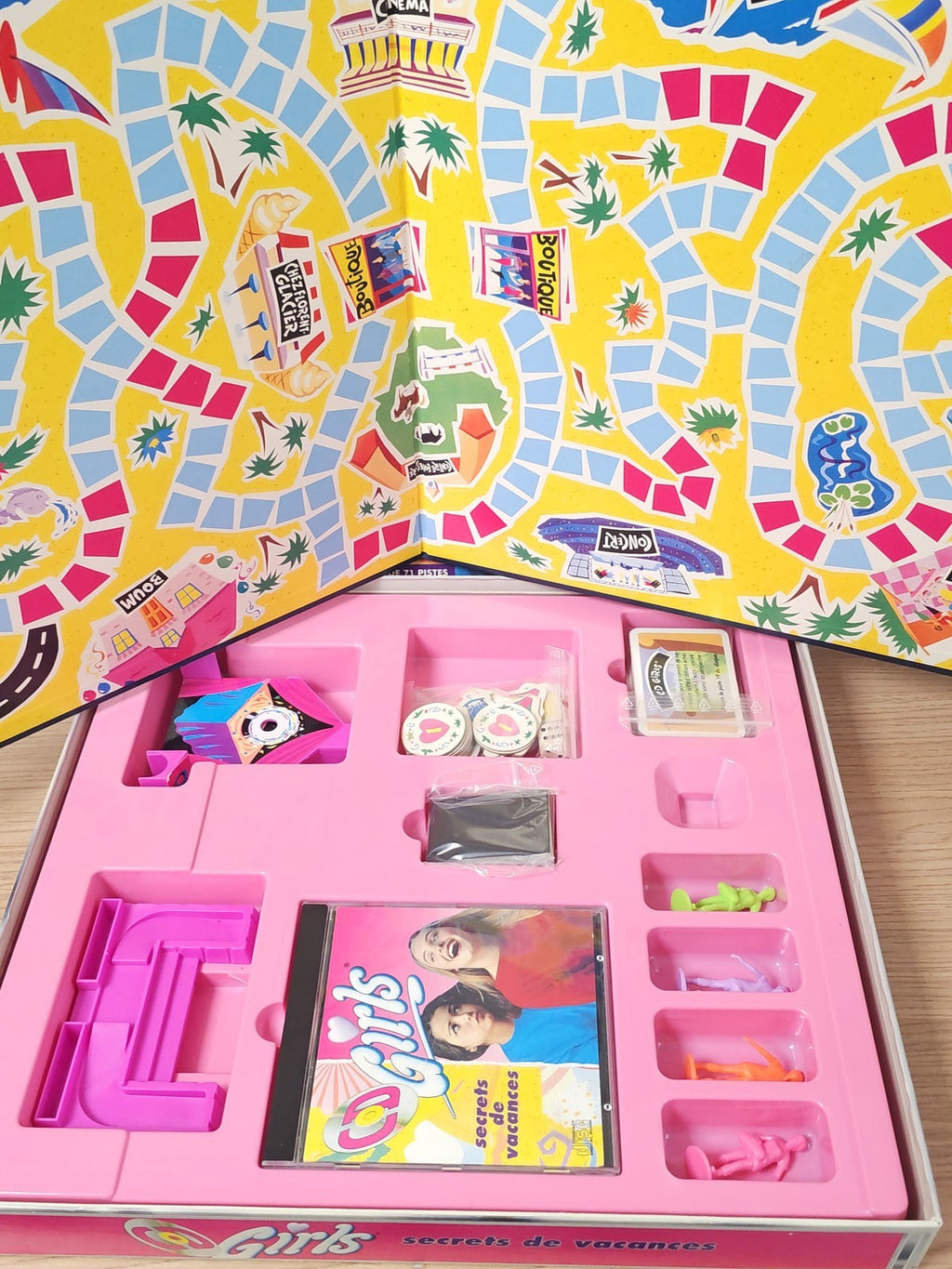 Jeu de société CD Girls Téléphone Secrets de Vacances - Jeu interactif d'occasio