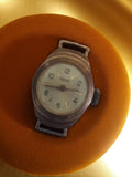 Montre mécanique vintage femme Arima, cadran clair, non testée, ancien style