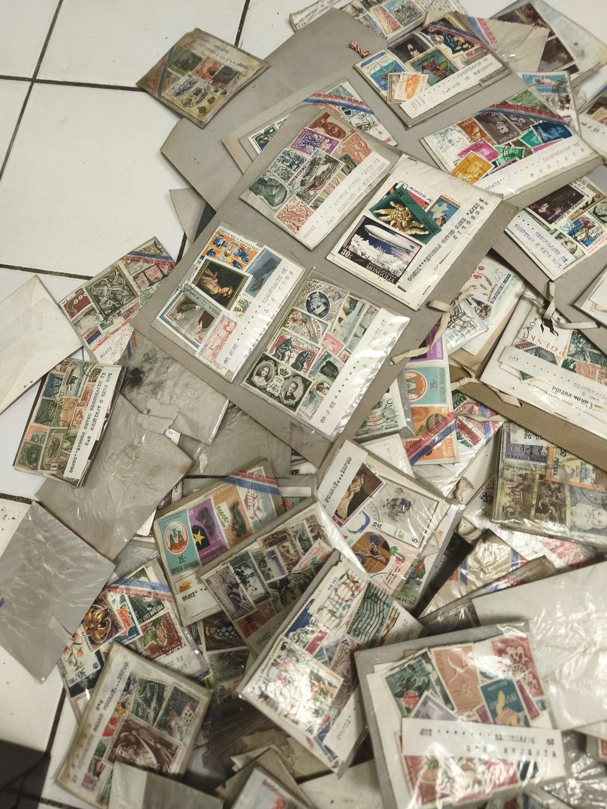 Lot ancien timbres poste philatélie – gros assortiment enveloppes, oblitérés, th