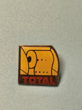 Vintage pin's TOTAL jaune ancien logo, collection publicitaire rétro