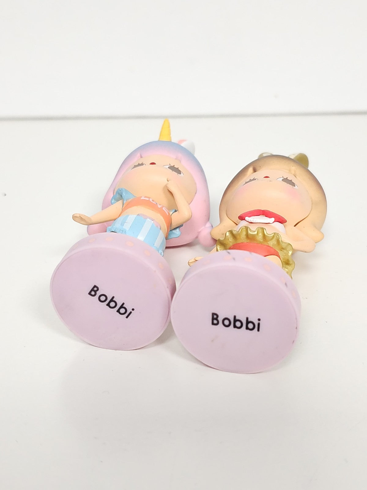 Objet inconnu d'occasion à identifier, pièce unique à découvrir, à restaurer ou