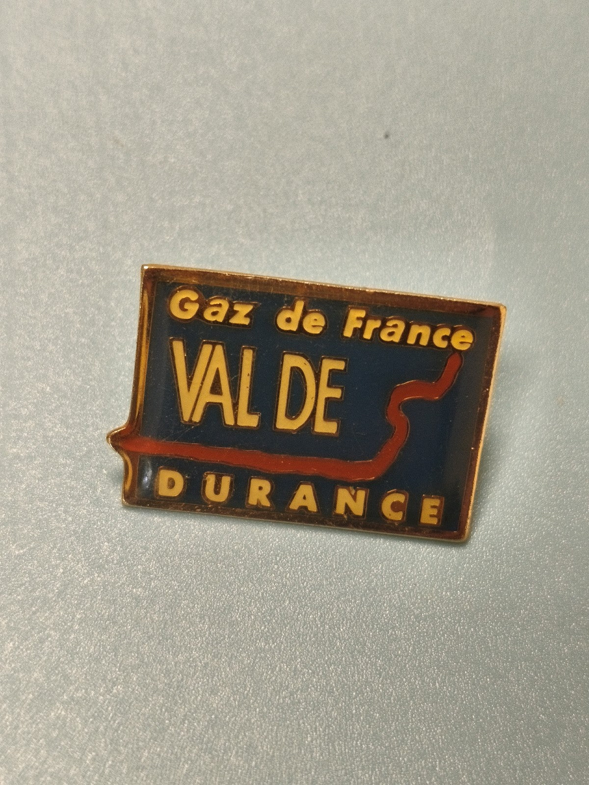 Vintage pin's Gaz de France Val de Durance rectangle bleu jaune collection (Ref