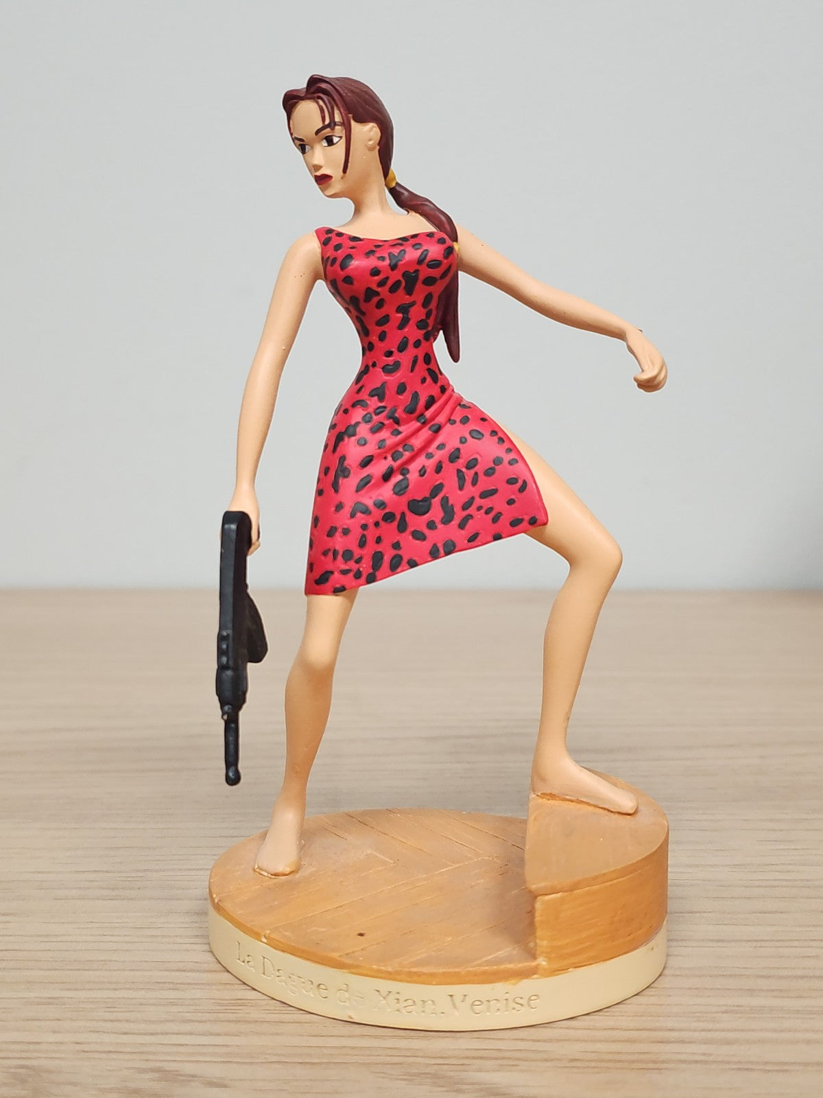Figurine Tomb Raider Lara Croft Atlas d'occasion personnage jeu vidéo action