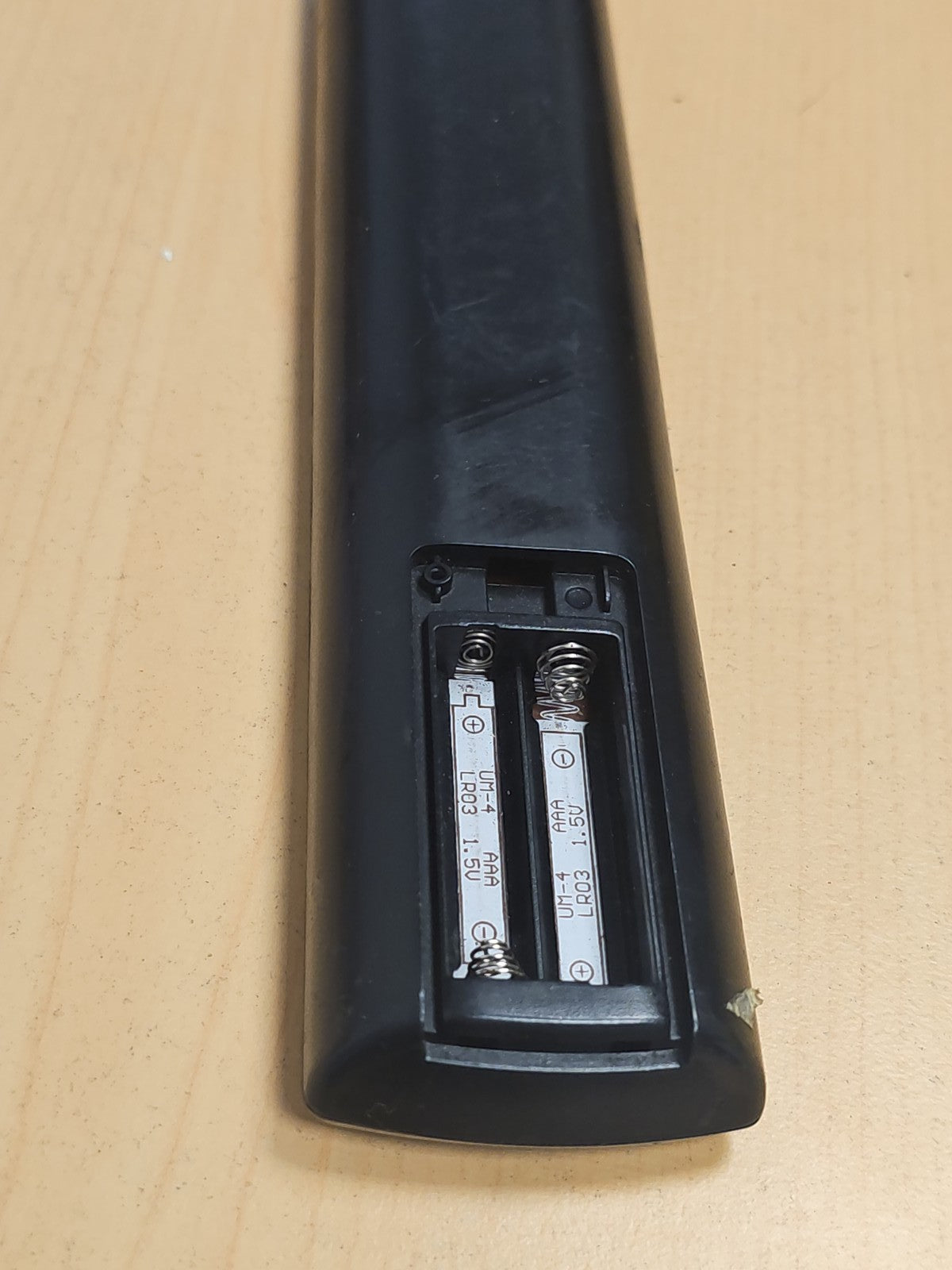 Télécommande originale pour TV Edenwood ED3209HD compatible modèle ED3209HD