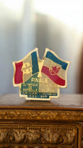 Pin's vintage finale OM Étoile Rouge Bari 1991 Coupe d'Europe football collector