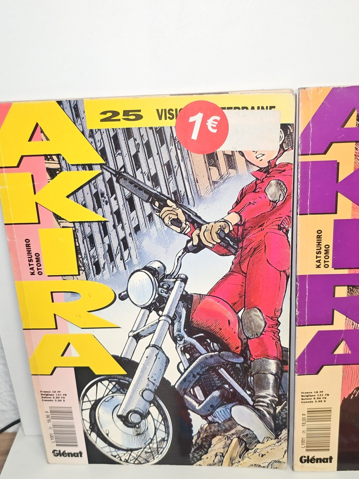 Lot mangas Akira anciens collection rétro, albums vintage pour amateurs et passi