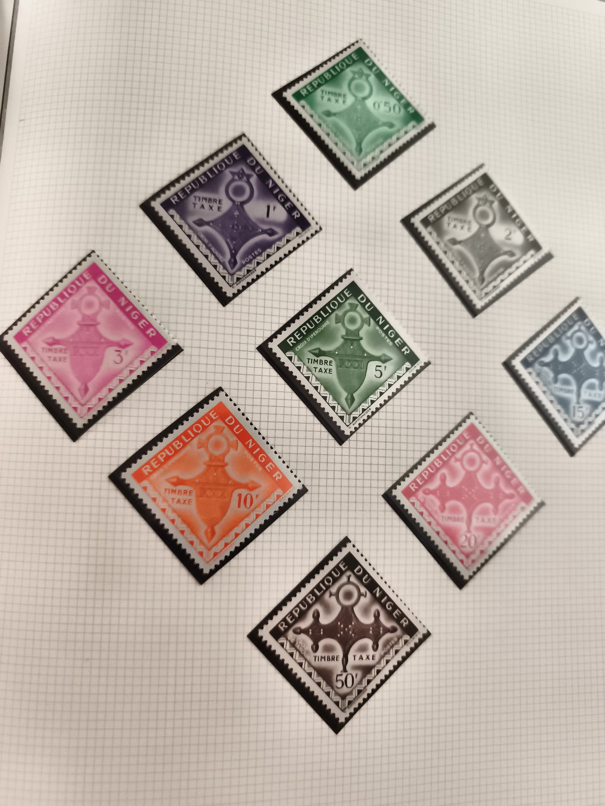 Timbres taxe neufs République du Niger anciens couleurs variées philatélie