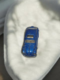 Voiture miniature vintage bleue, ancienne Coccinelle rétro, véhicule de collecti
