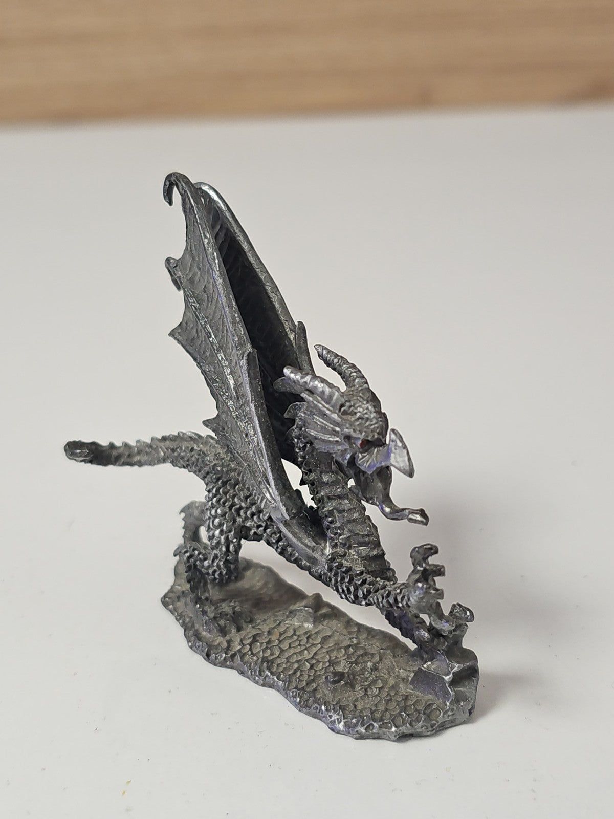 Petite figurine dragon décorative en métal, statuette fantasy d'occasion