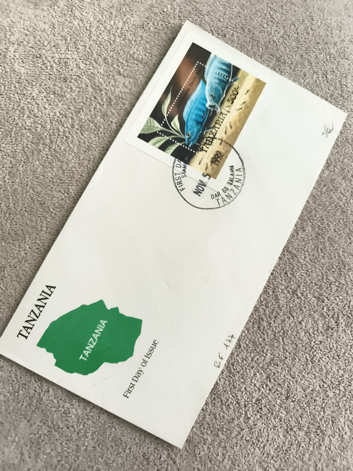 Première enveloppe FDC Tanzanie 1992 poisson timbre 1500 Shilling philatélie