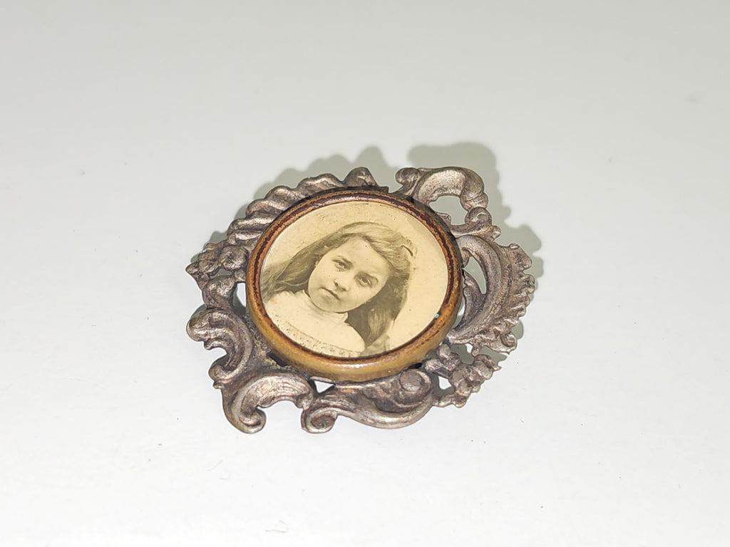 Broche mortuaire ancienne XIXe argent, bijou vintage, cabinet de curiosités rare