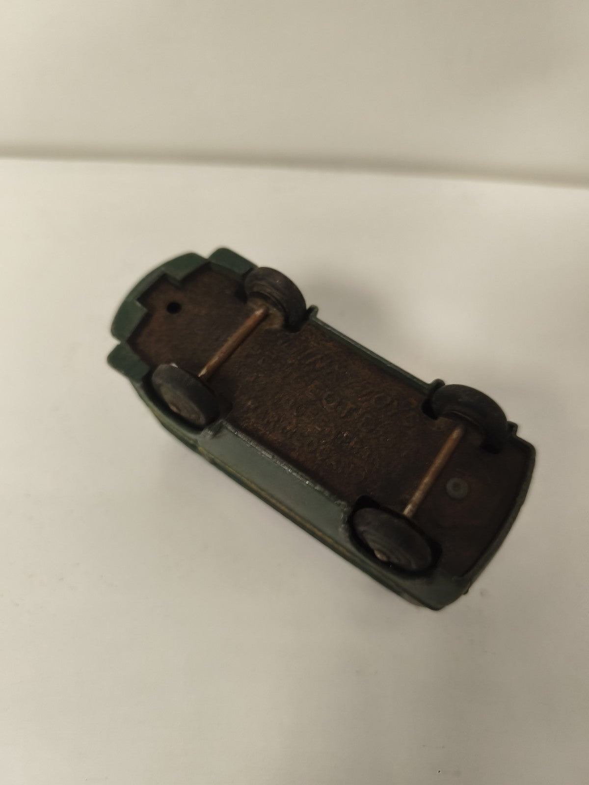 Dinky Toys ancienne camionnette Peugeot Postes verte vintage collection