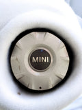 Enjoliveur cabochon MINI ancien, finition métallique, logo central rétro