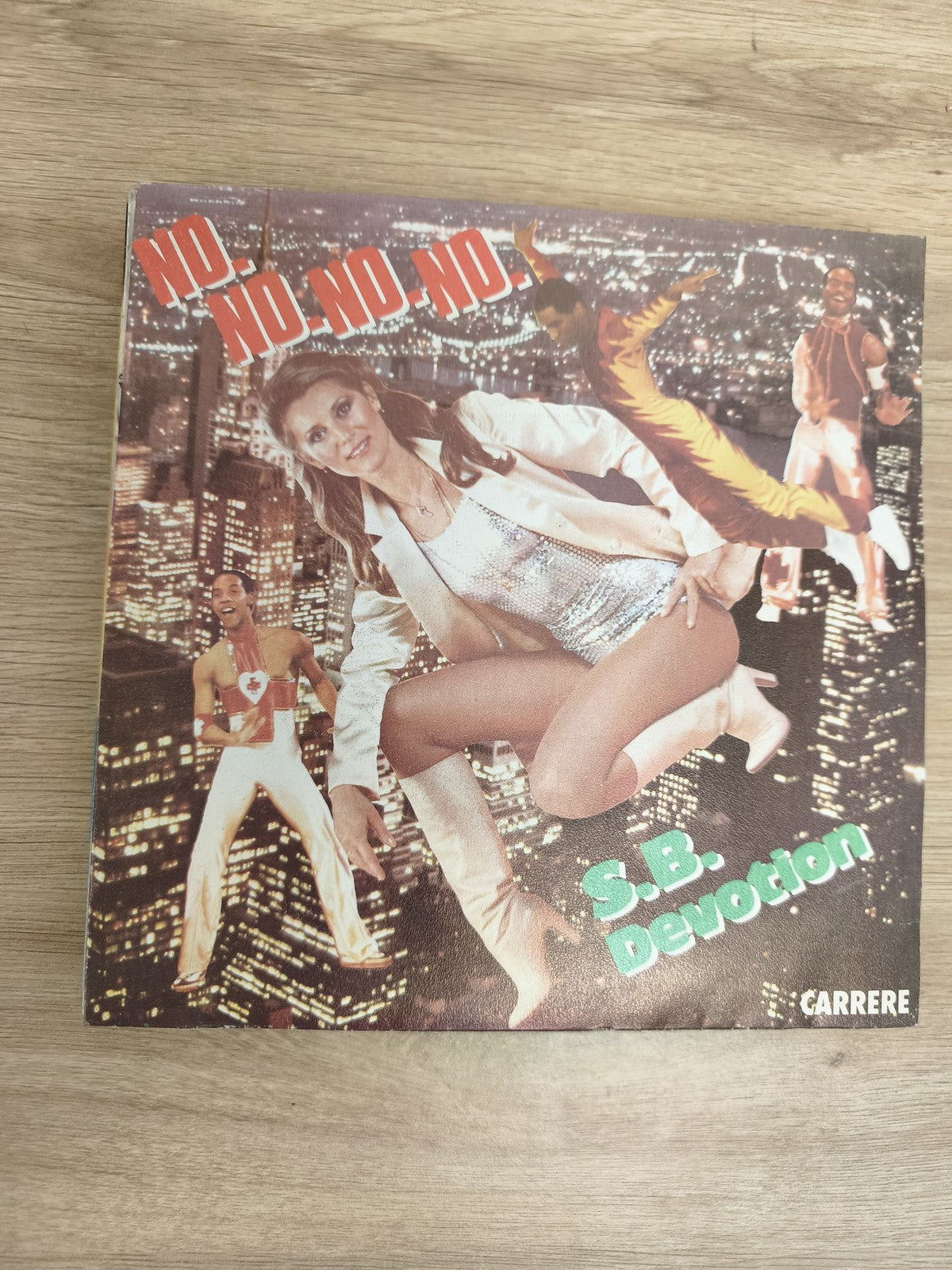 Vinyle 45 tours S.B. Devotion "No No No No" pochette illustrée Carrere