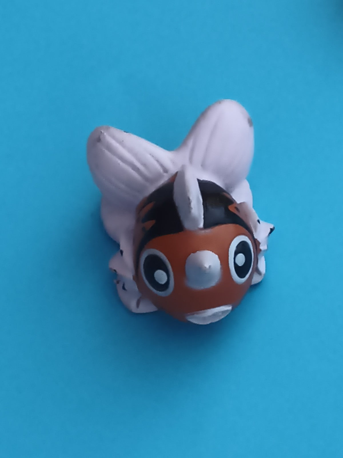 Marionnette doigt Pokémon Poissirène figurine orange blanc finger puppet