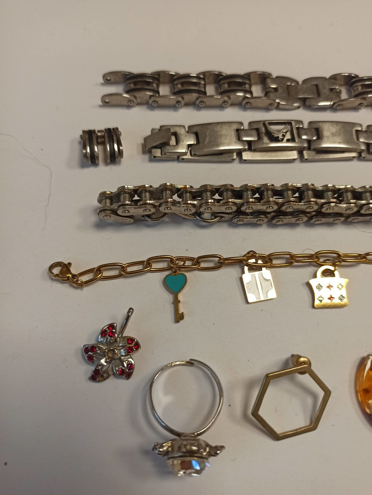 Lot bijoux anciens vintage rétro bracelets charms fantaisie métal doré argenté