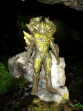 Figurine Bandai Ultraman Etalgar Ultra Monster DX doré marron occasion