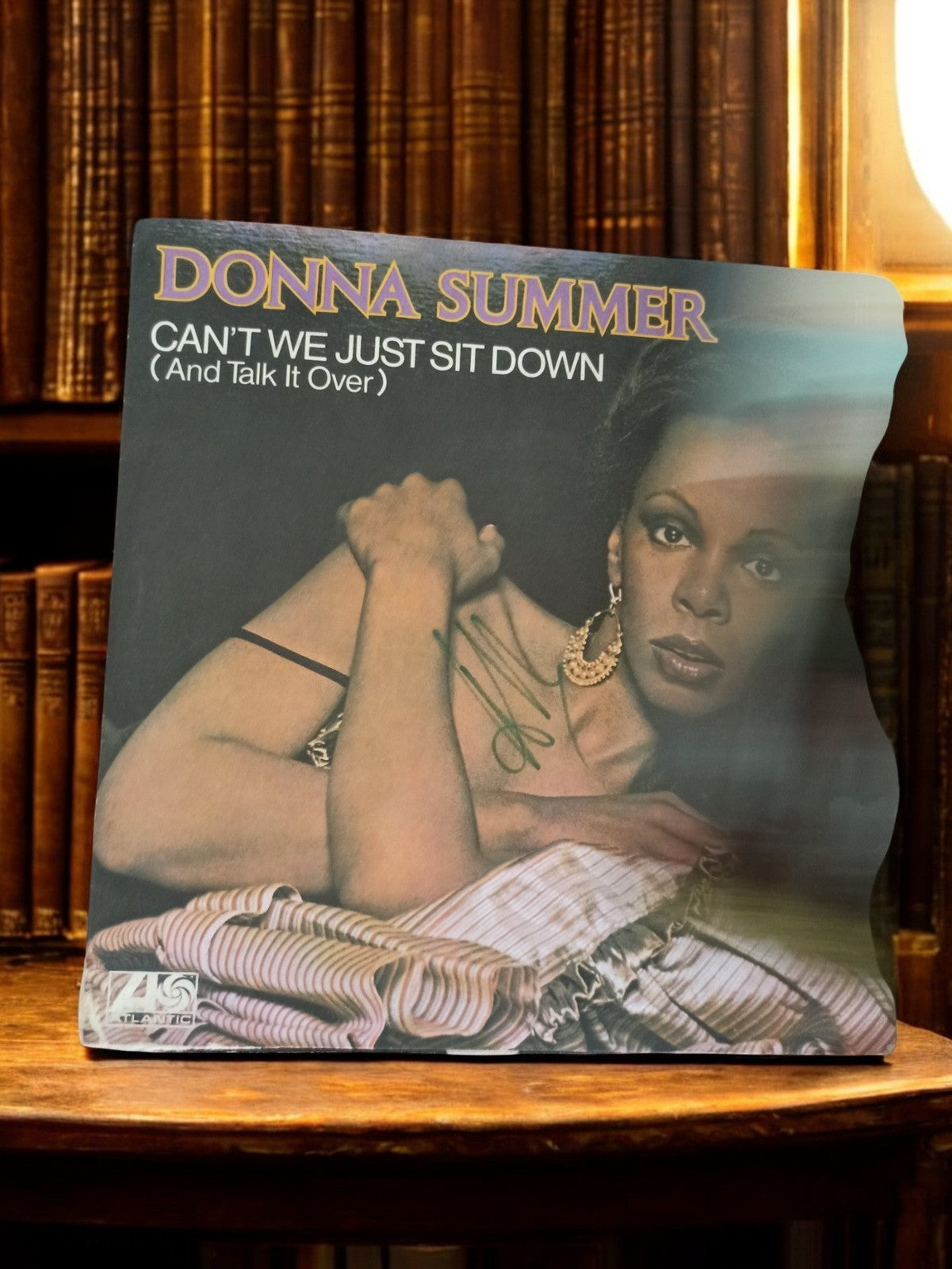 Disque vinyle 45 tours Donna Summer vintage pochette “Can’t We Just Sit Down”