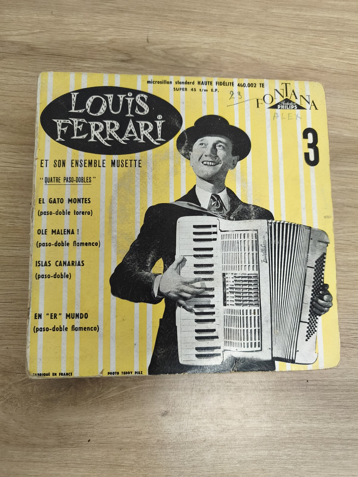 Vinyle 45T Louis Ferrari Ensemble Musette Jaune Rayé Fontana 4 Paso-Dobles