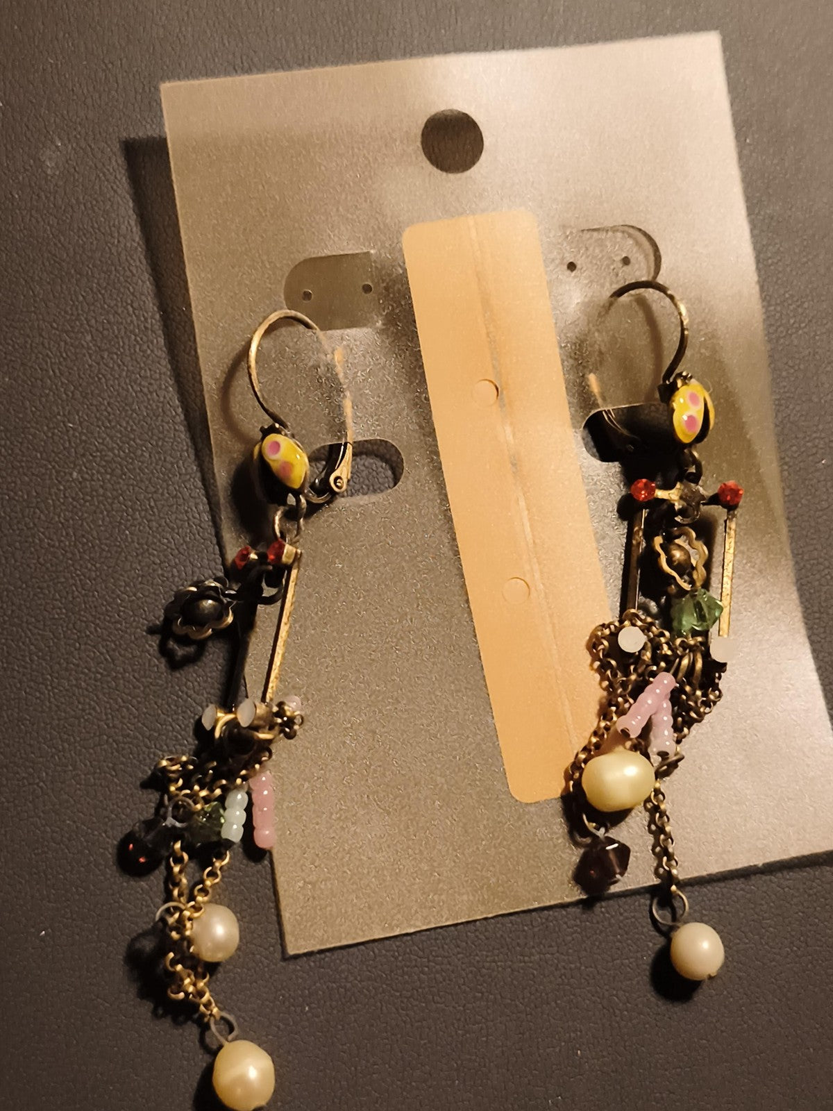 Boucles d'oreilles vintage pendantes deadstock, perles et chaînes fantaisie