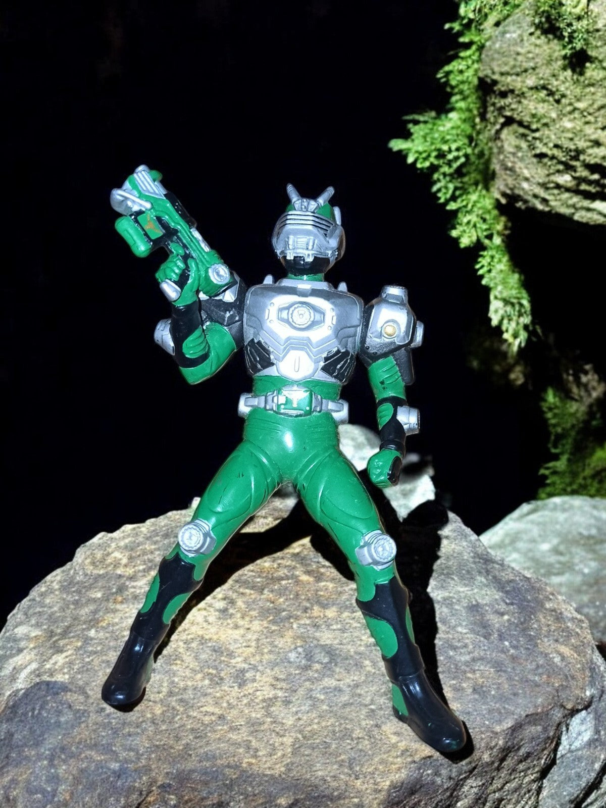 Figurine Bandai Kamen Rider Zolda verte, robot articulé, costume armure