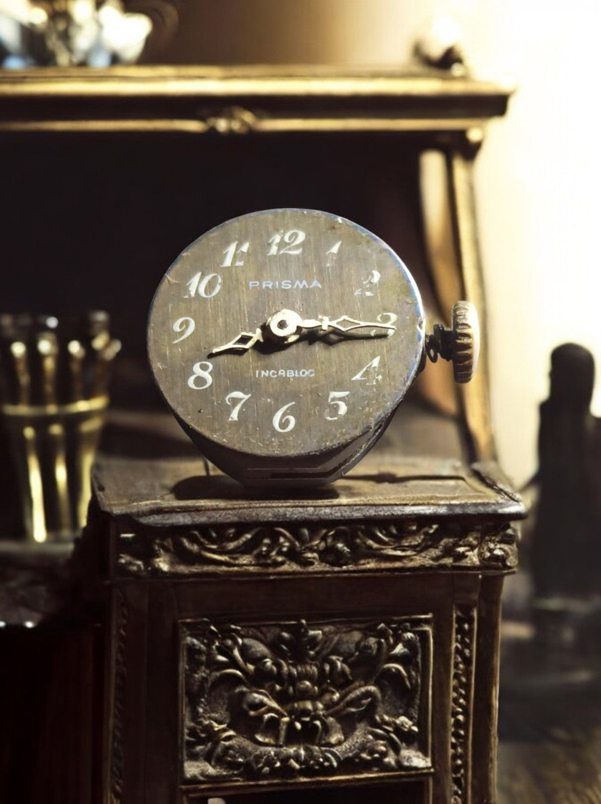 Mouvement de montre mécanique Prisma vintage cadran noir hors service
