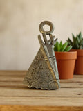 Pendentif vintage métal, motif géométrique années 50, bijouterie rétro