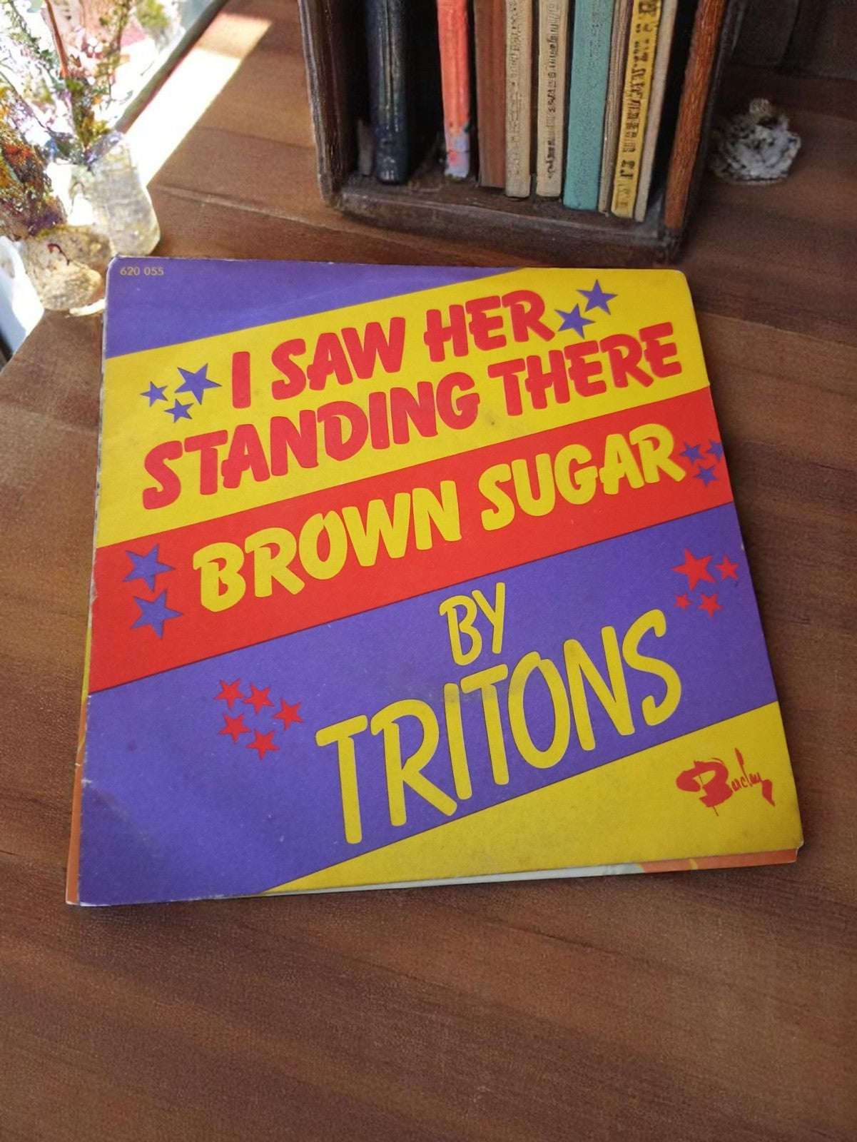 Vinyle 45 tours vintage Tritons I Saw Her Standing There Brown Sugar pochette po