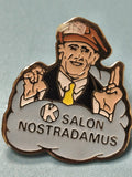 Vintage pin's Salon Nostradamus collection, personnage casquette, badge rétro