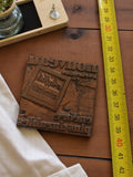Plaque typographique publicitaire vintage vêtement, impression ancienne, déco