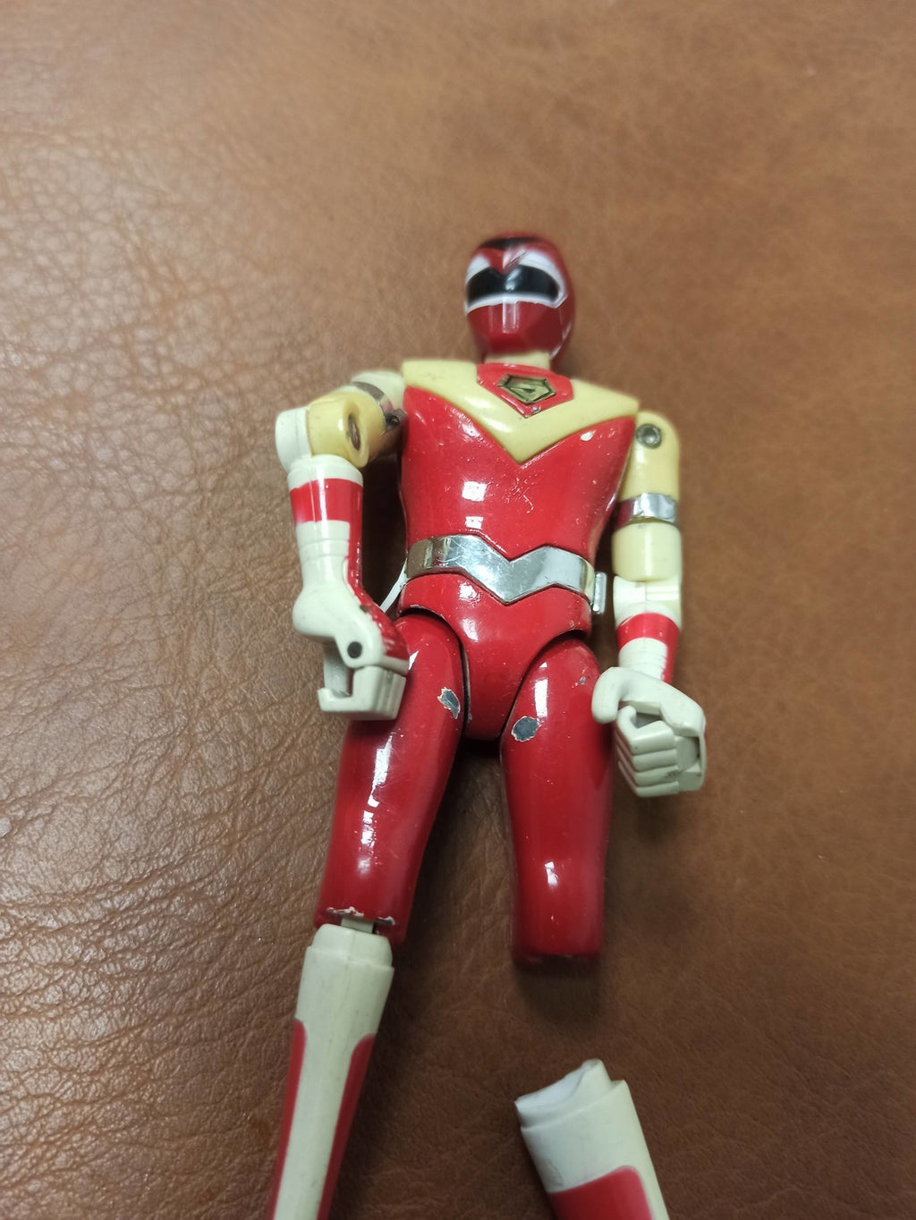 Figurine vintage Bioman Maskman rouge Bandai 1987 ancien jouet rétro abîmé