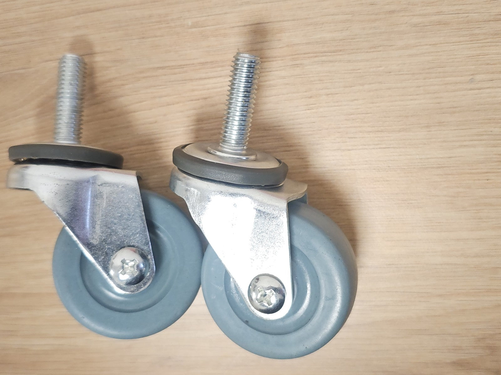 Roulette pivotante Caster Swivel 50M10x30 CLR PL usage industriel ou mobilier