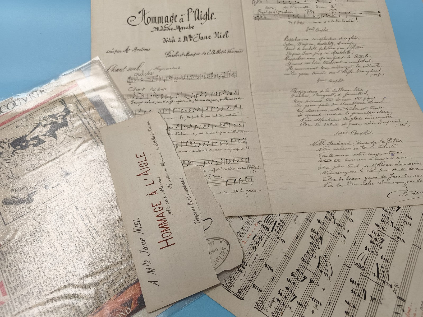 Partition ancienne Hommage à l?Aigle manuscrite, musique et paroles, état d?usag