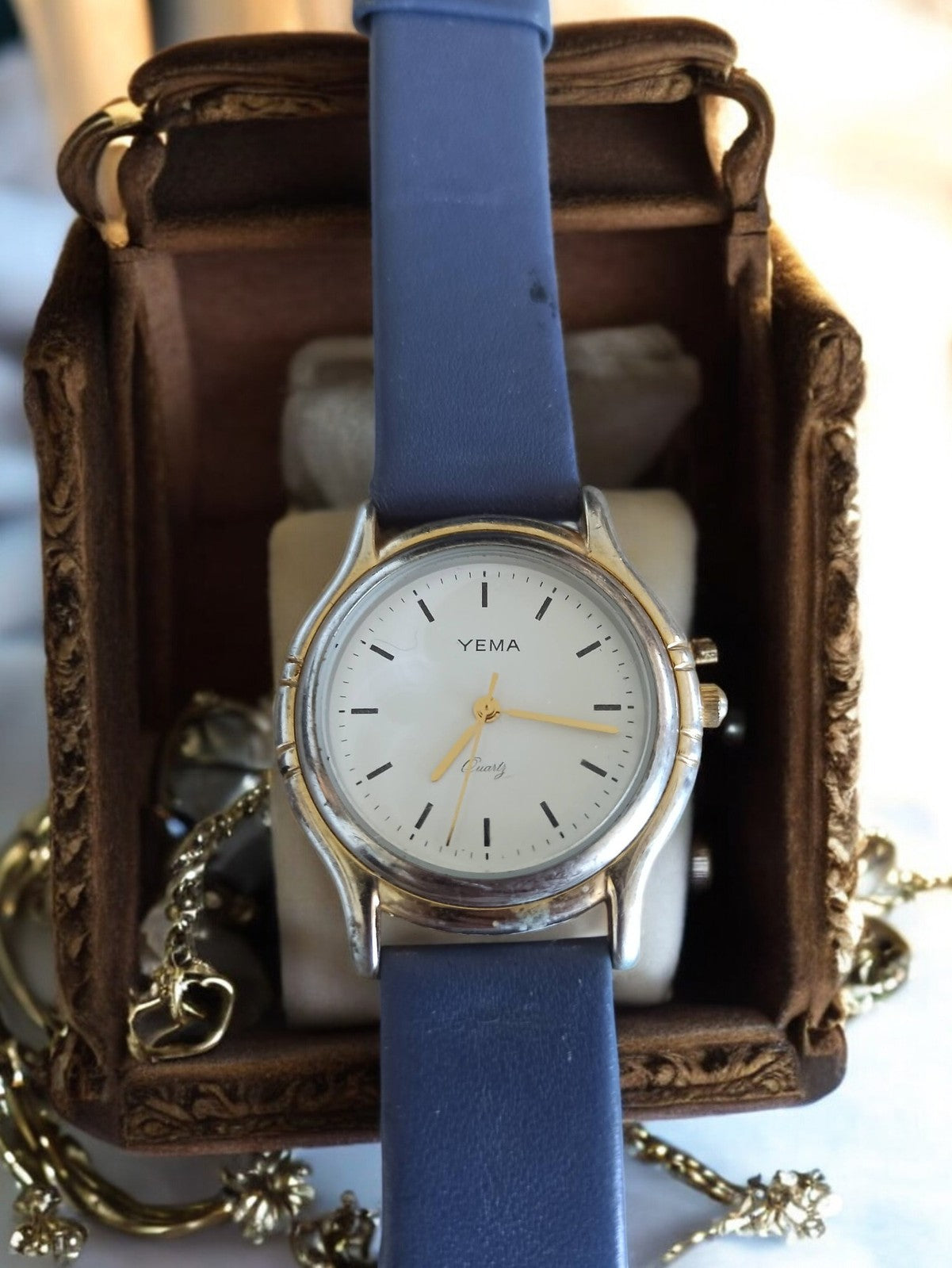 Montre femme vintage Yema pour pièces ou réparation
